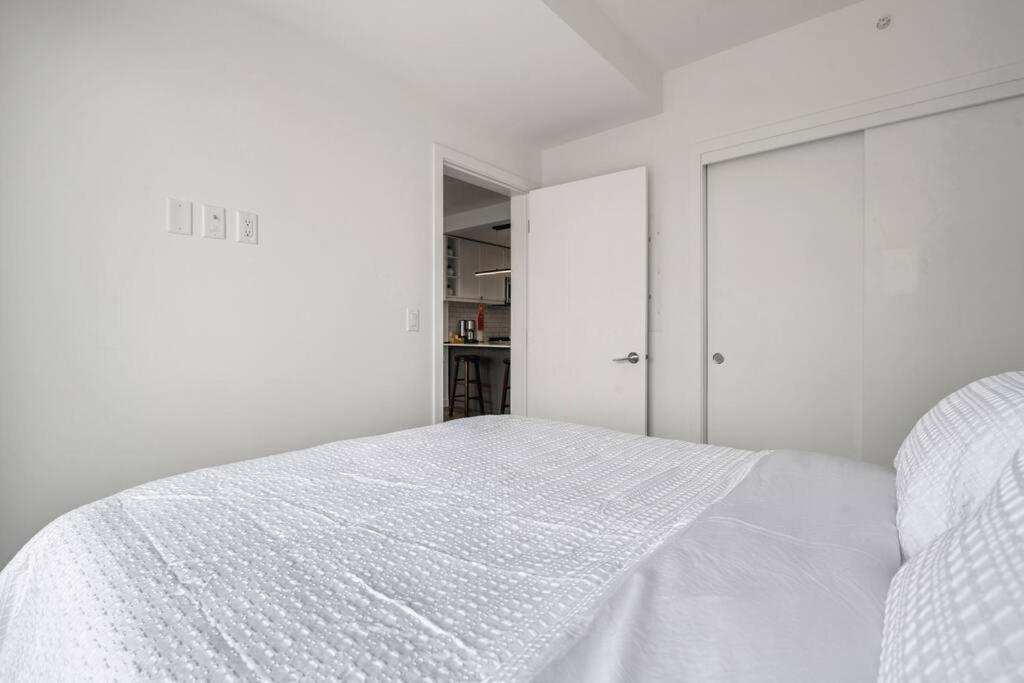 شقة Chic 1Br Kensington Unit W/Parking YYC المظهر الخارجي الصورة