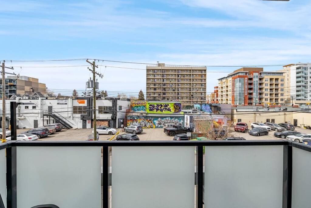 شقة Chic 1Br Kensington Unit W/Parking YYC المظهر الخارجي الصورة